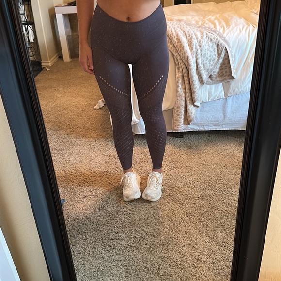 mauve/brown/grey perforation fabletics leggings size s! - Picture 4 of 7